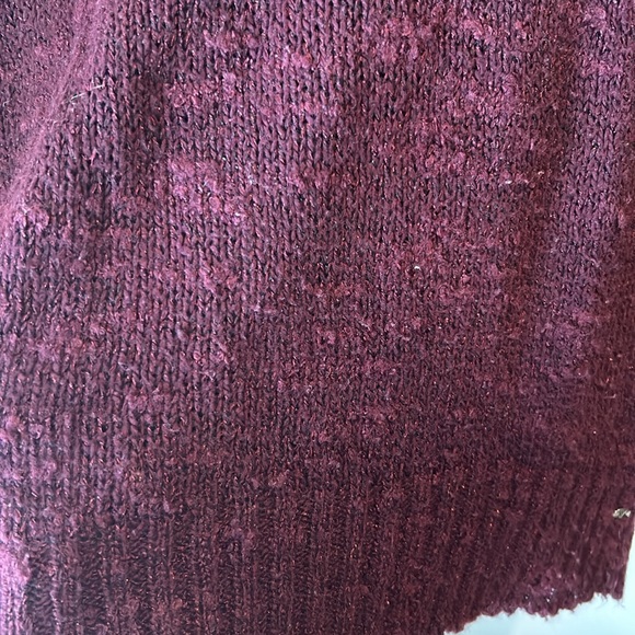 AE maroon sweatshirt - Picture 4 of 5